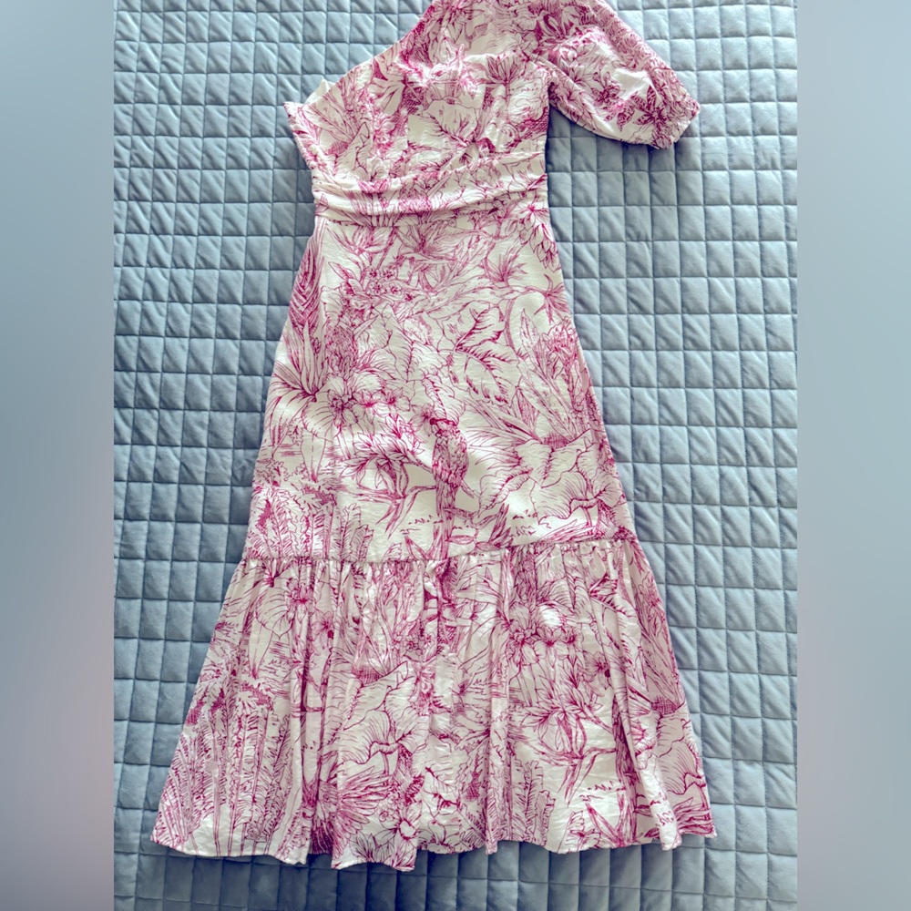 Express dress. Asymmetrical, one shoulder. NWT, Size XS